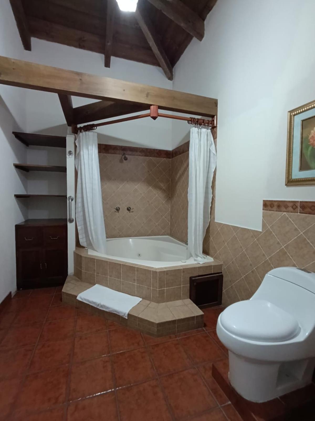 Donde Lico Hotel Antigua Екстериор снимка