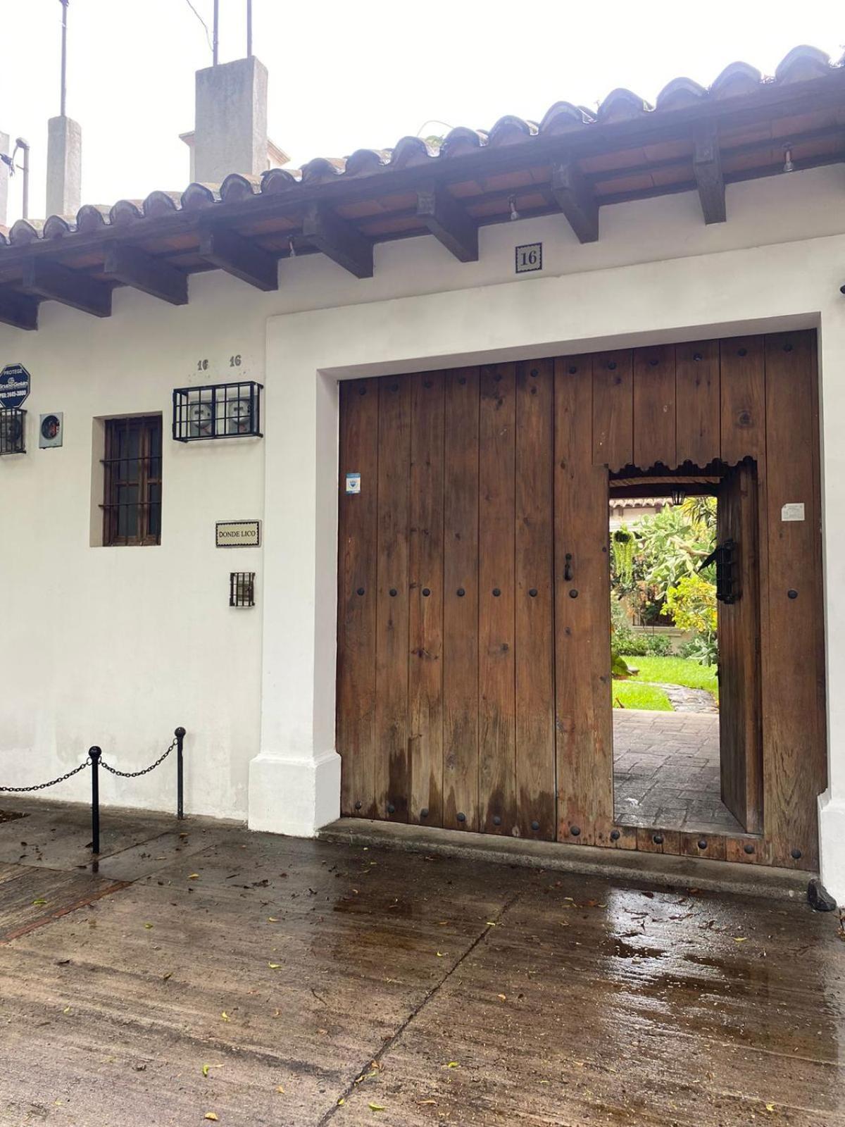 Donde Lico Hotel Antigua Екстериор снимка